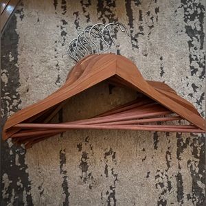 Cedar Hangers for your closet !